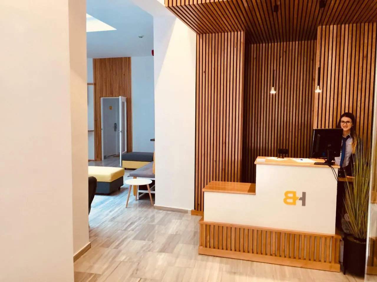 Basic Hotel Sevilla Catedral 3*,  Spanien